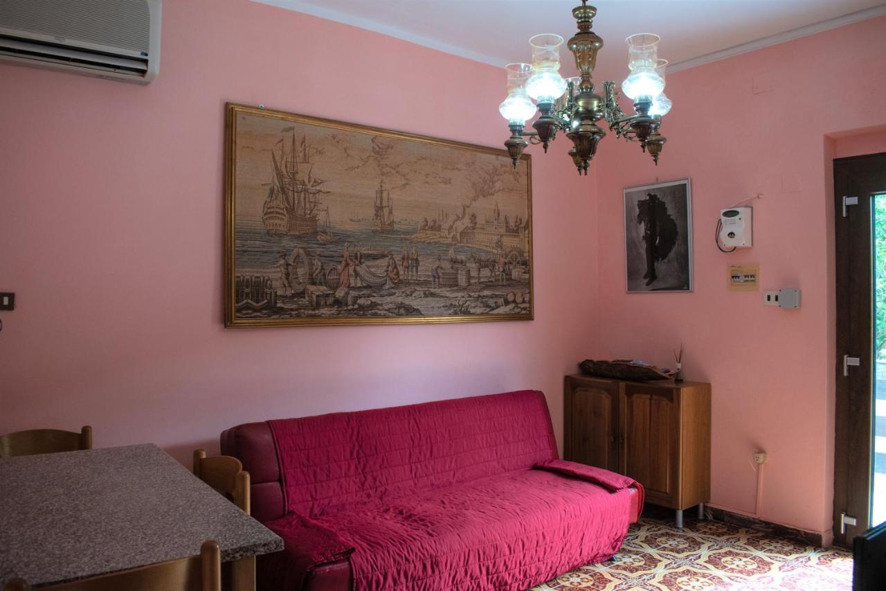 Casa Vacanze "Villa Severina" Iun R6166 R6692 Карбония Экстерьер фото